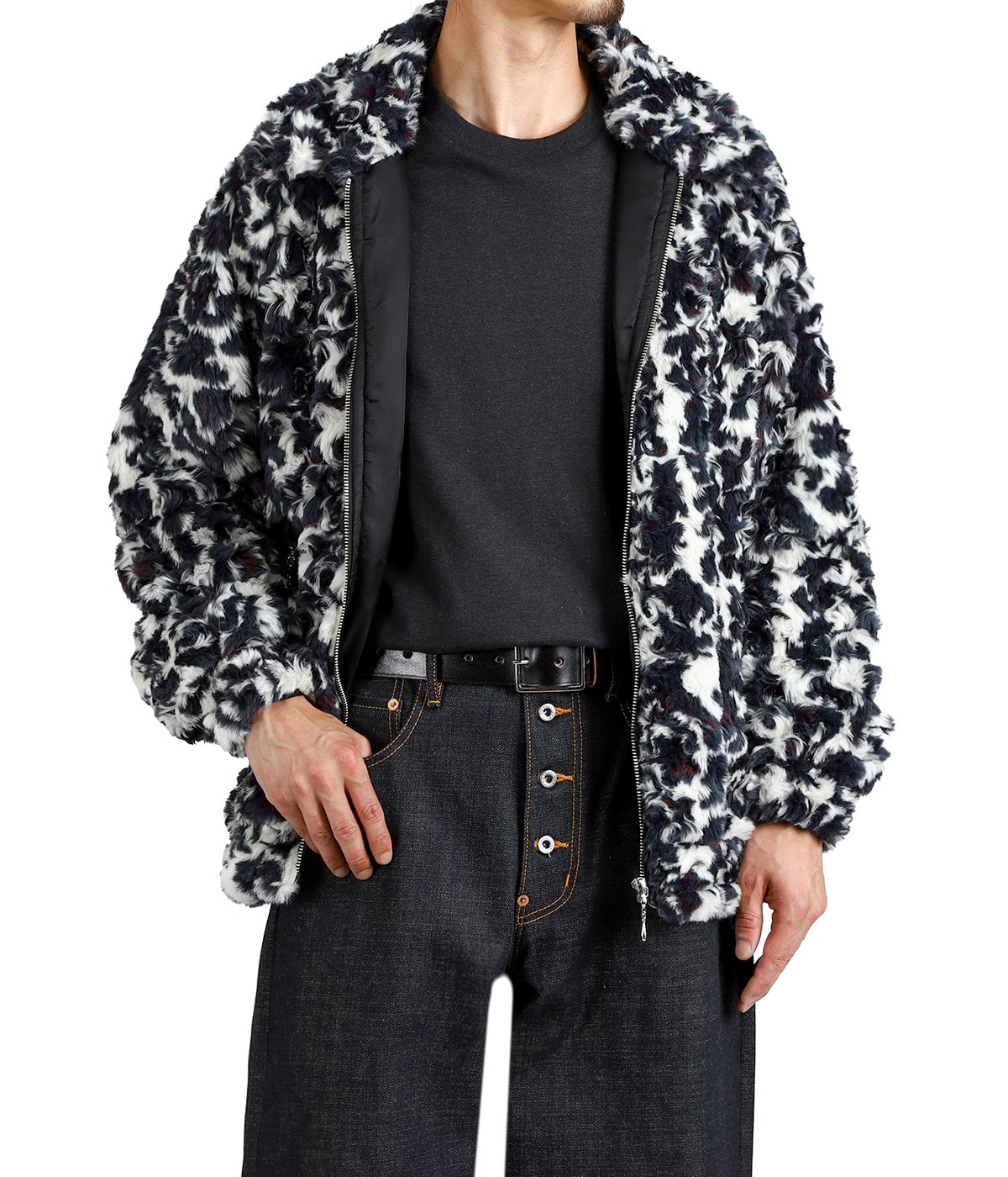 model（175cm / 60kg）B85 W75 H92 着用サイズ：2