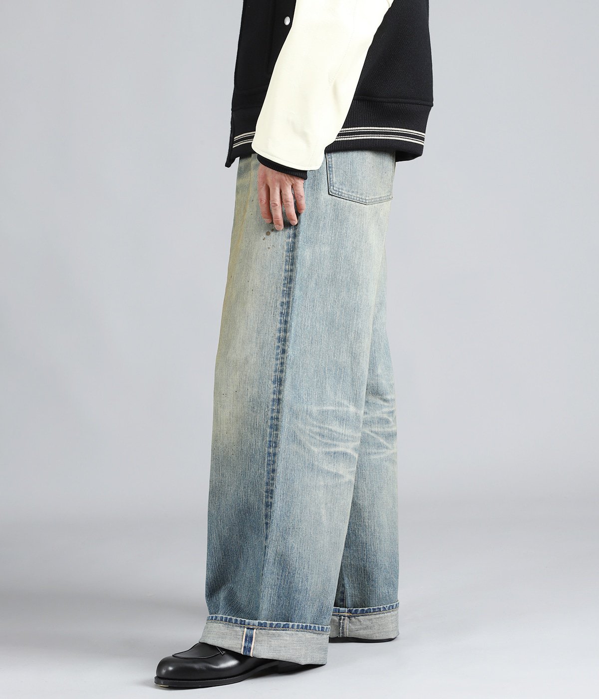 model（175cm / 60kg）B85 W75 H92 着用サイズ：32