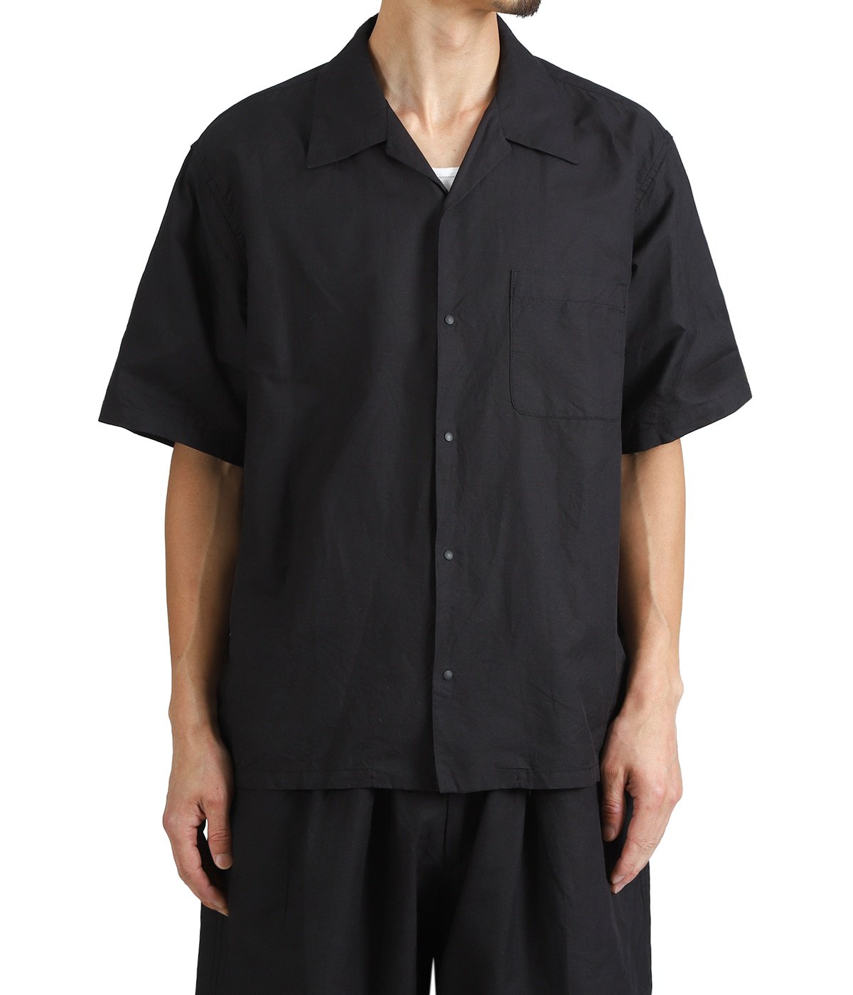 model（175cm / 60kg）B85 W75 H92 着用サイズ：M
