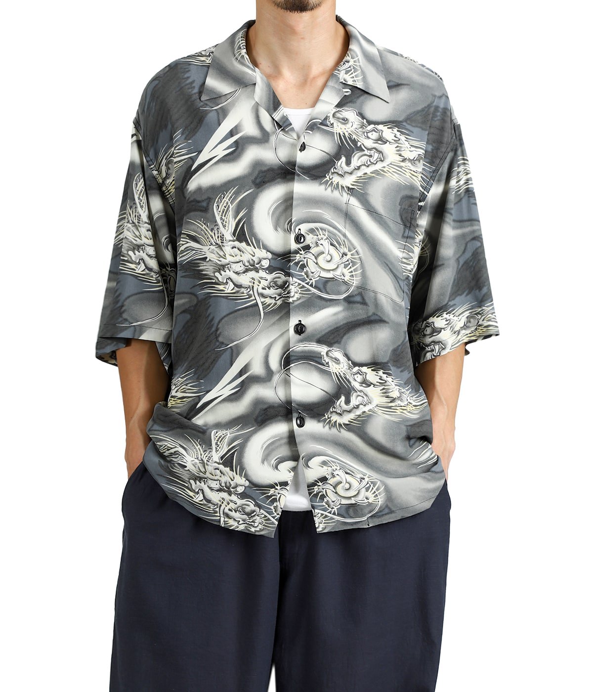 model(175cm / 60kg)B85 W75 H92 着用サイズ：M