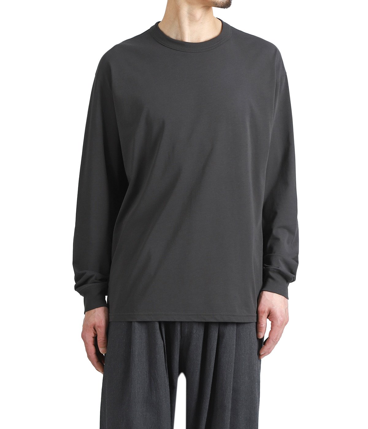 model(175cm / 60kg)B85 W75 H92 着用サイズ：M