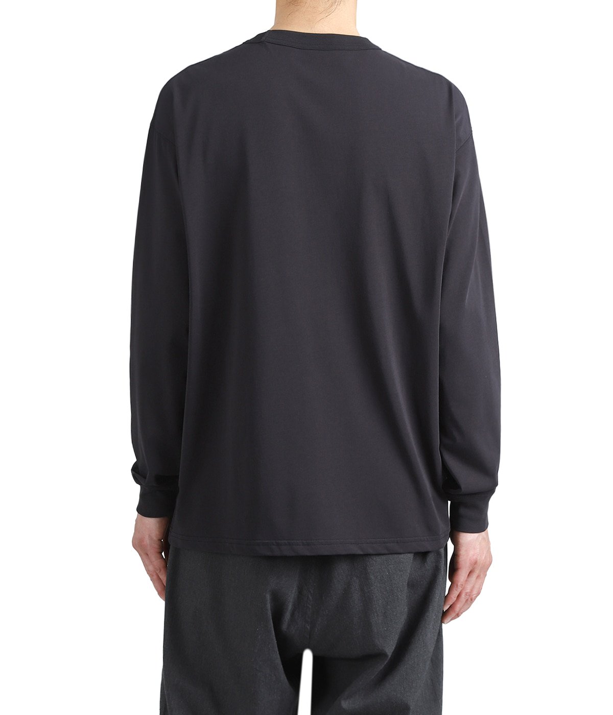 model(175cm / 60kg)B85 W75 H92 着用サイズ：M