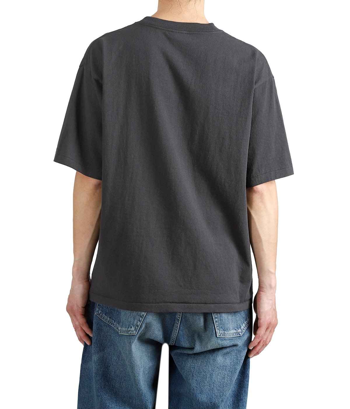 model（175cm / 60kg）B85 W75 H92 着用サイズ：M