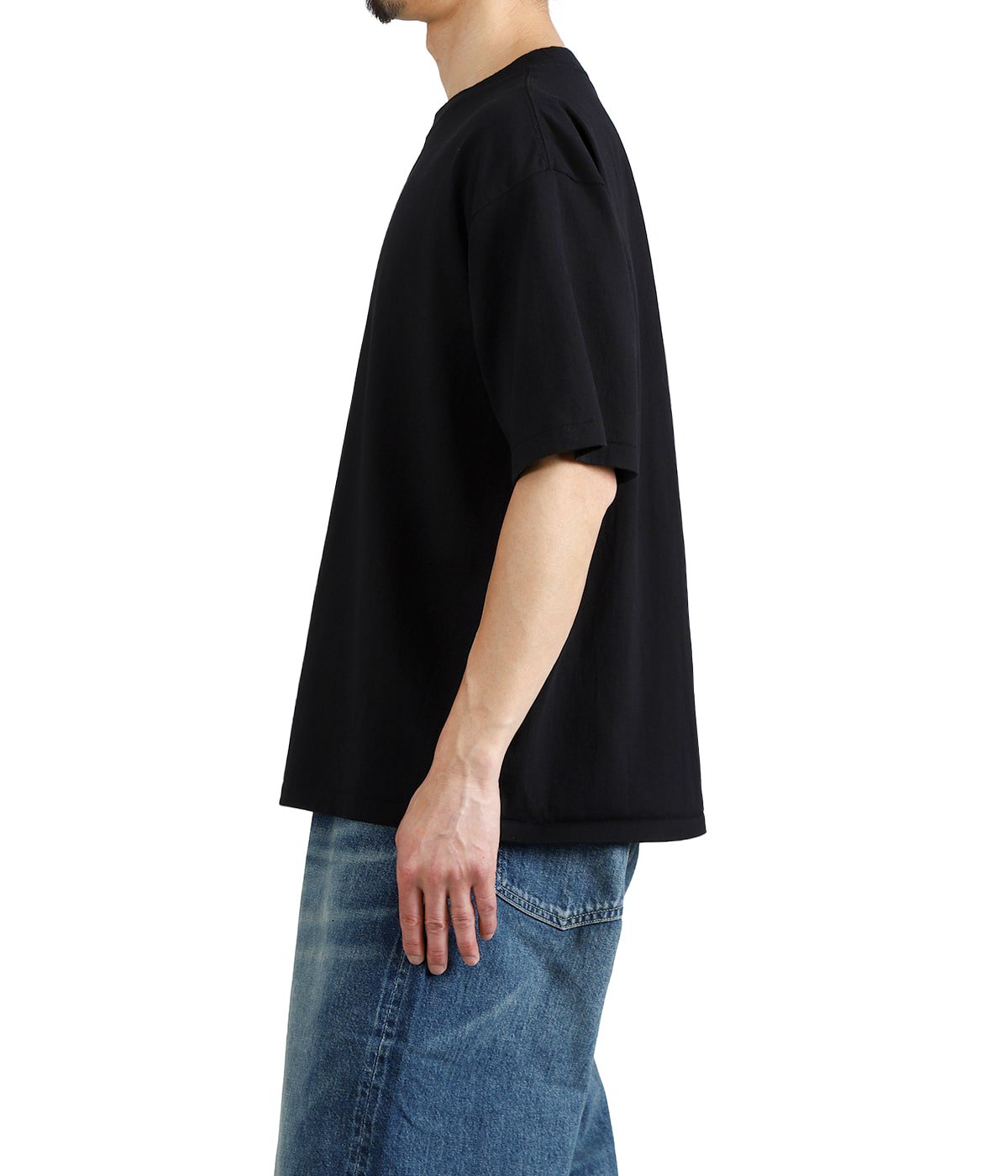 model（175cm / 60kg）B85 W75 H92 着用サイズ：M
