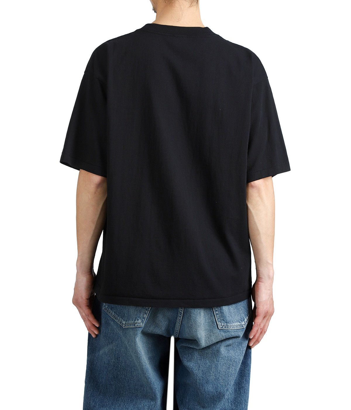 model（175cm / 60kg）B85 W75 H92 着用サイズ：M
