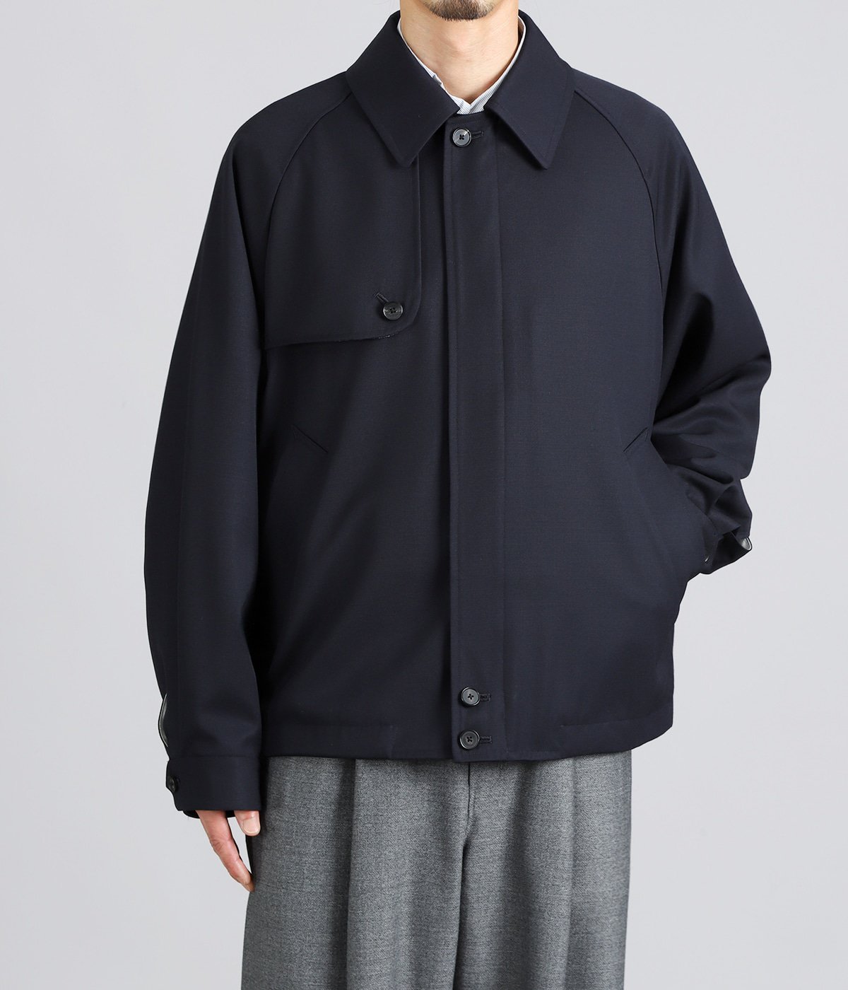 model（175cm / 60kg）B85 W75 H92 着用サイズ：46