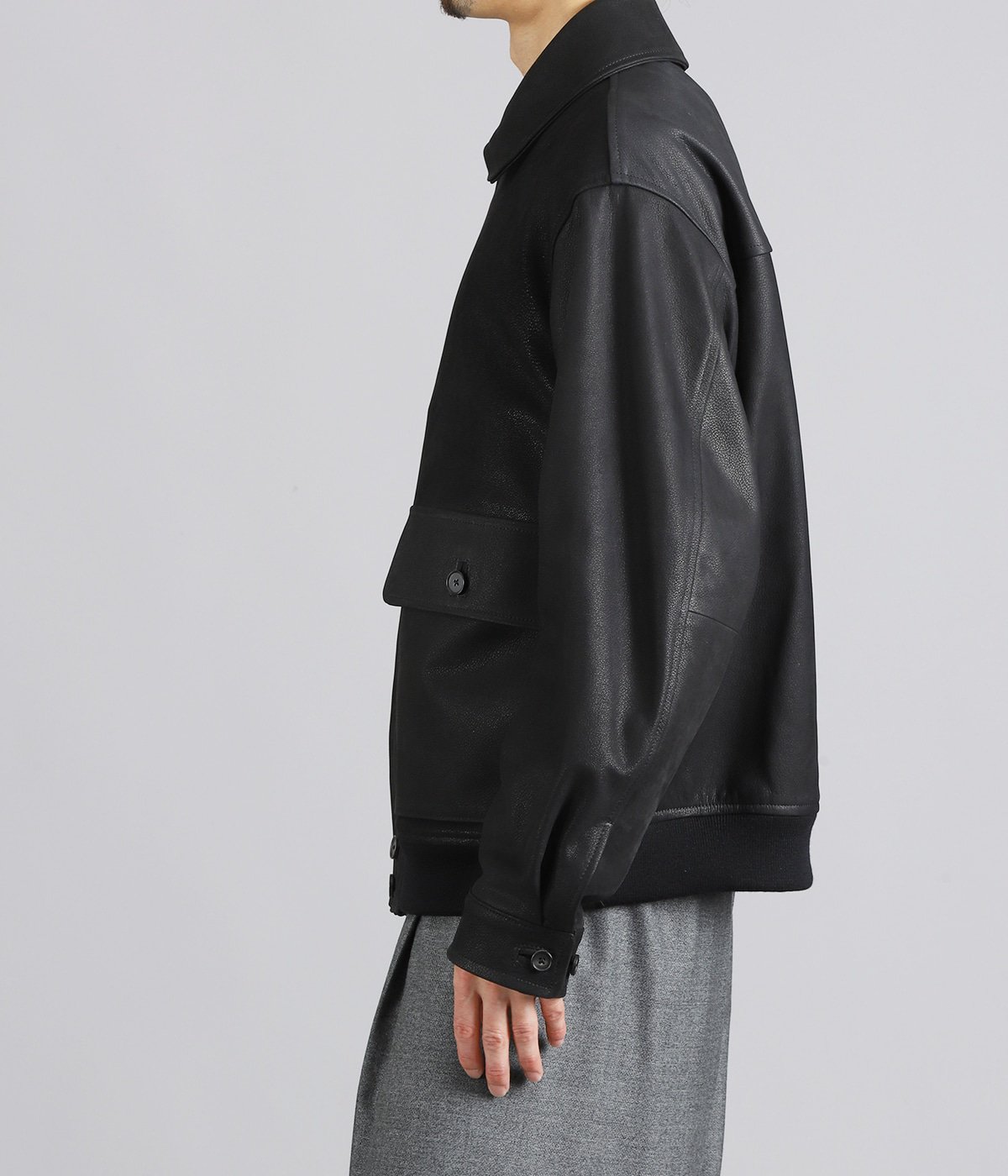 model（175cm / 60kg）B85 W75 H92 着用サイズ：46