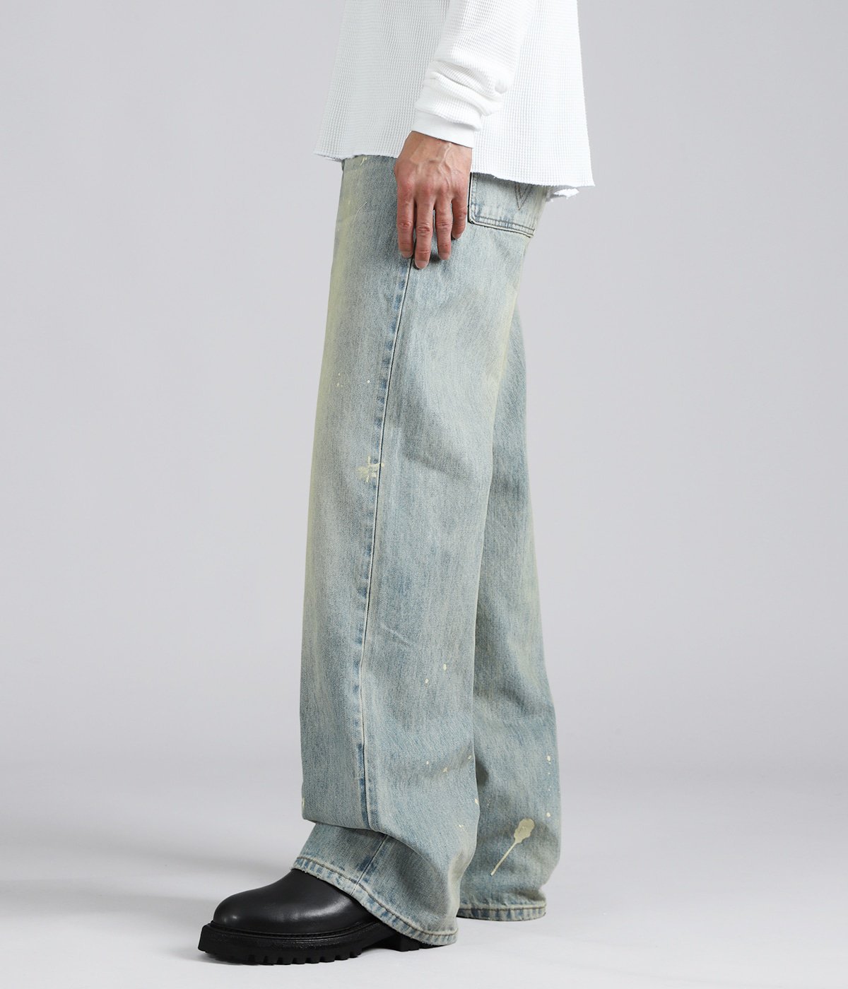 model（175cm / 60kg）B85 W75 H92 着用サイズ：30