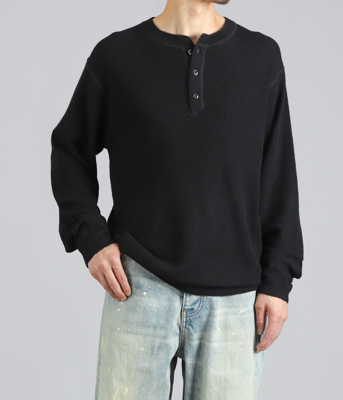 model（175cm / 60kg）B85 W75 H92 着用サイズ：M