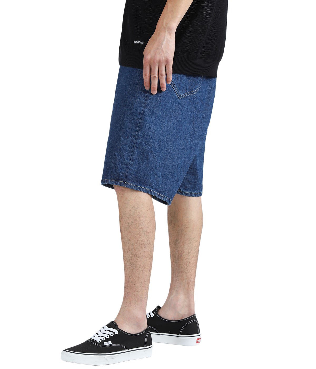 model（175cm / 60kg）B85 W75 H92 着用サイズ：M