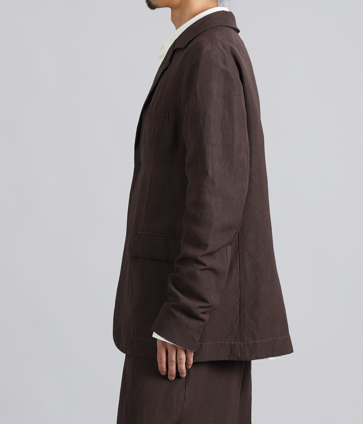 model（175cm / 60kg）B85 W75 H92 着用サイズ：S