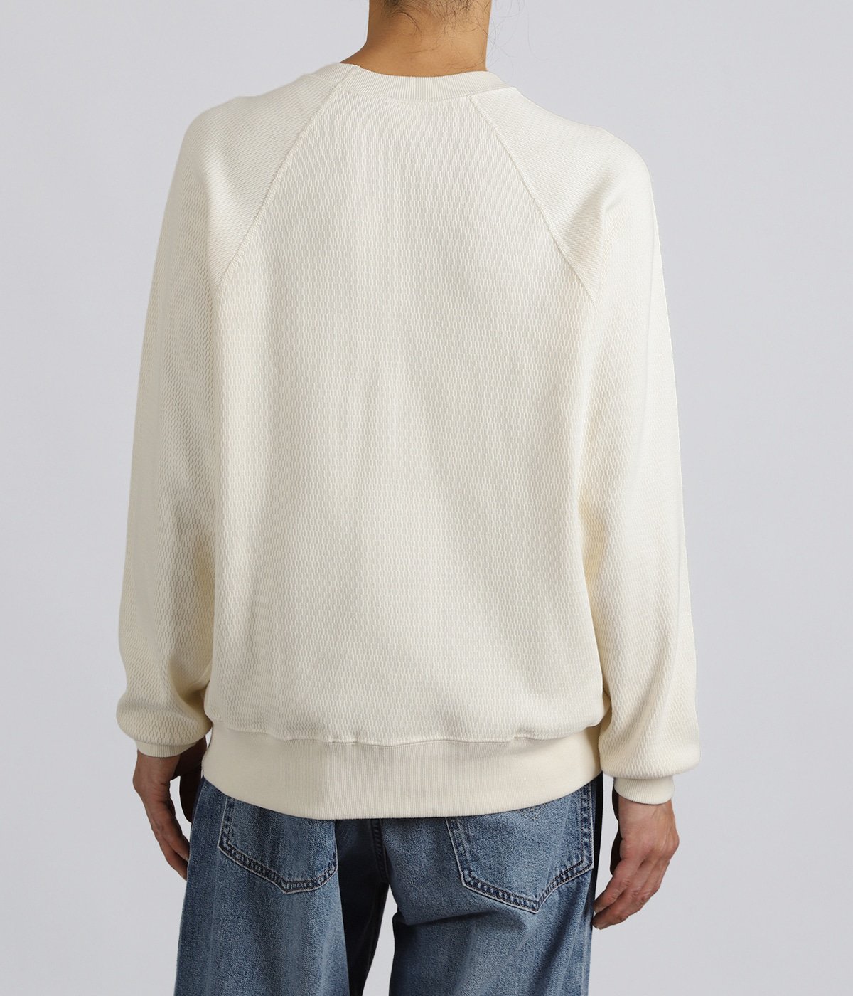 model（175cm / 60kg）B85 W75 H92 着用サイズ：M