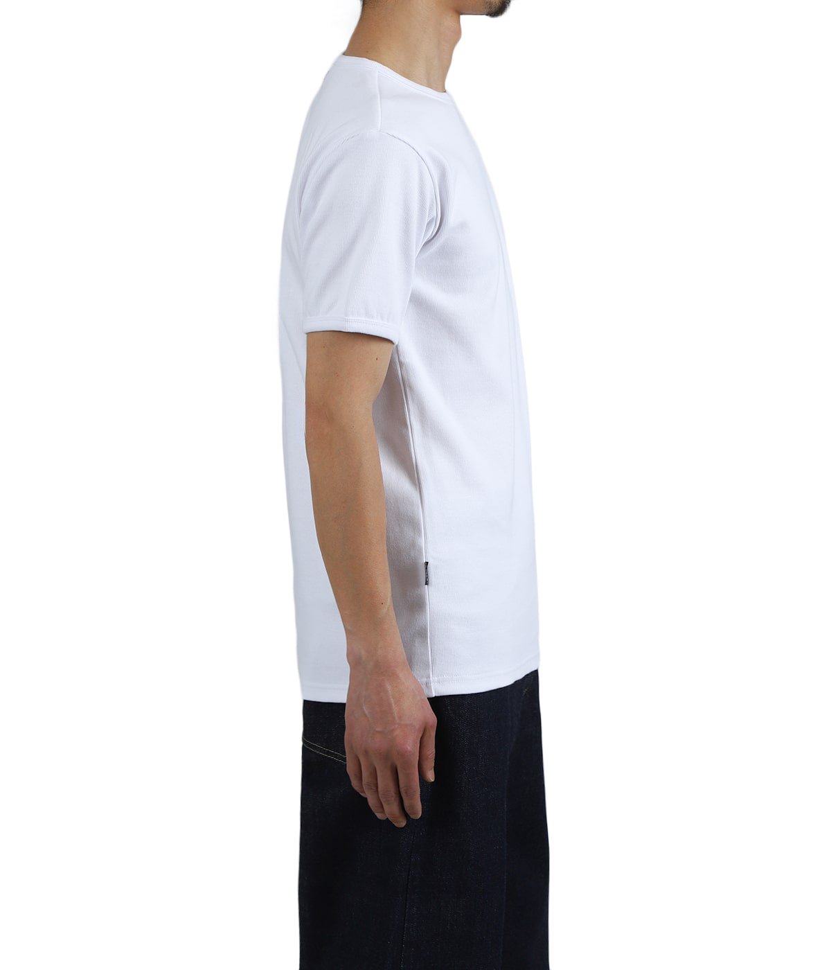 model（175cm / 60kg）B85 W75 H92 着用サイズ：L