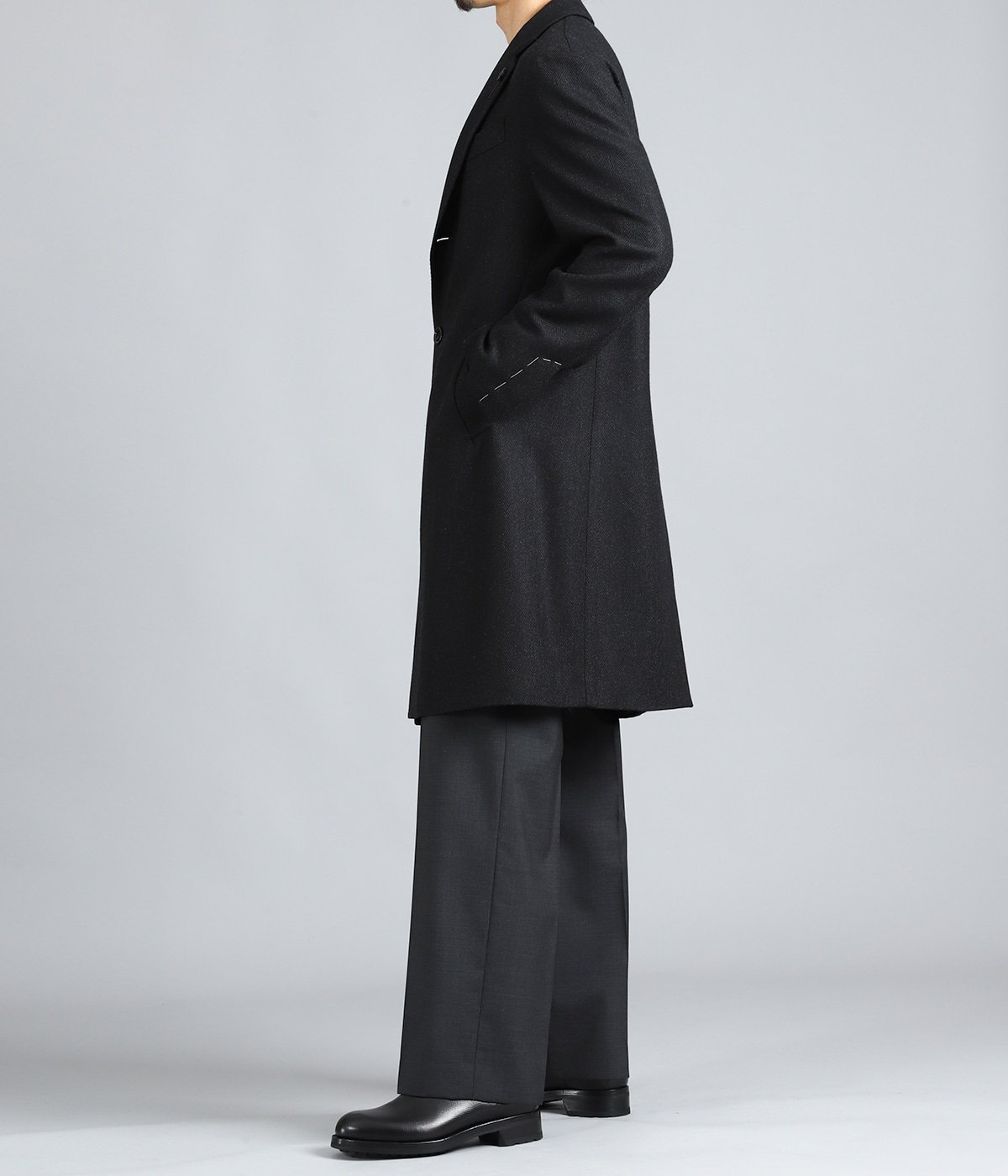 model(175cm / 60kg)B85 W75 H92 着用サイズ：48