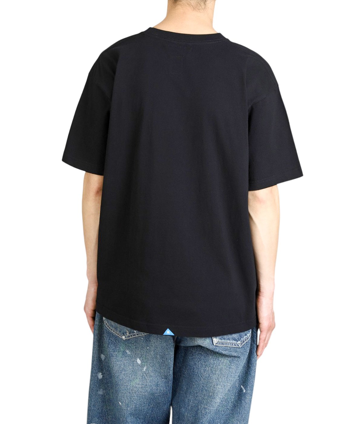 model（175cm / 60kg）B85 W75 H92 着用サイズ：L