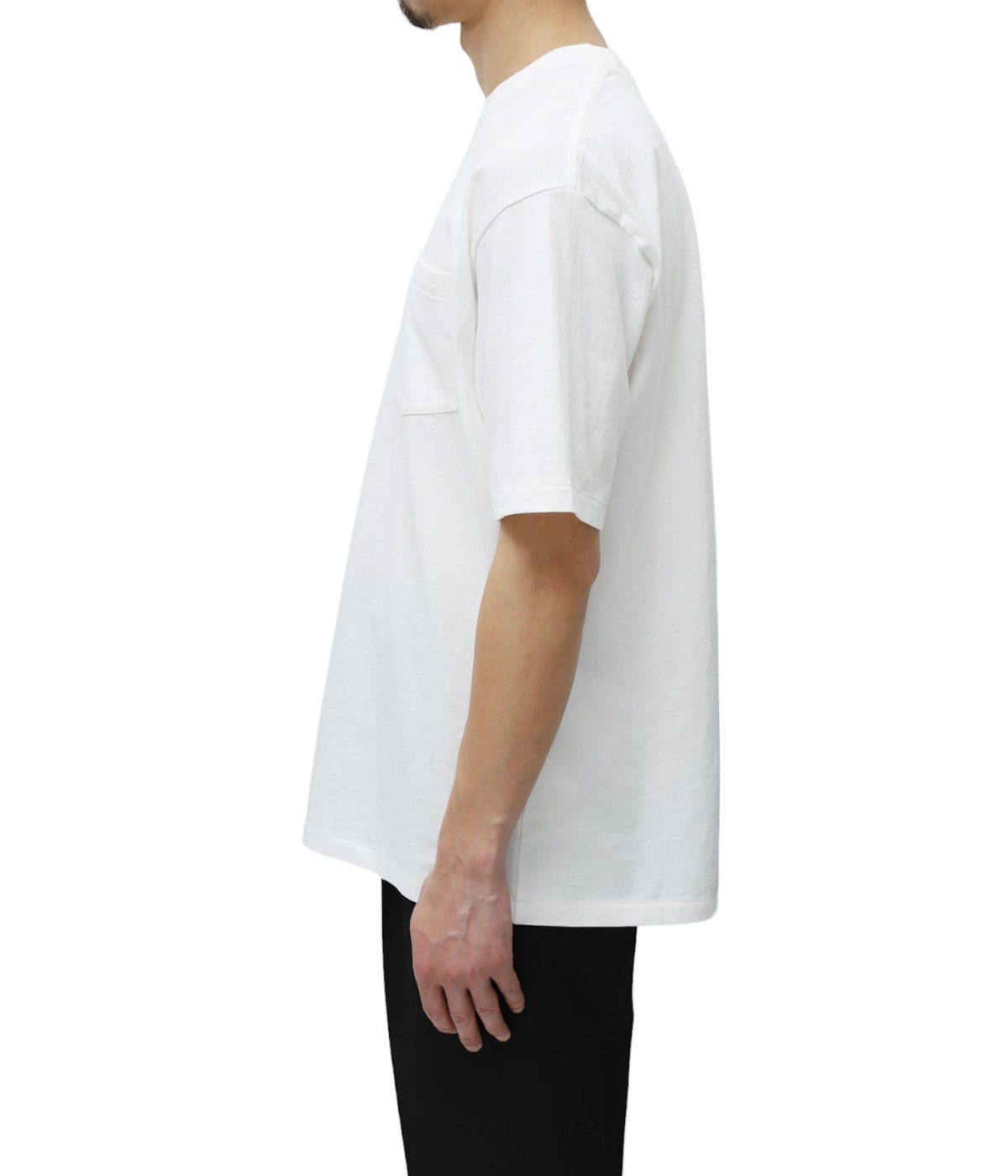 model（175cm / 60kg）B85 W75 H92 着用サイズ：L