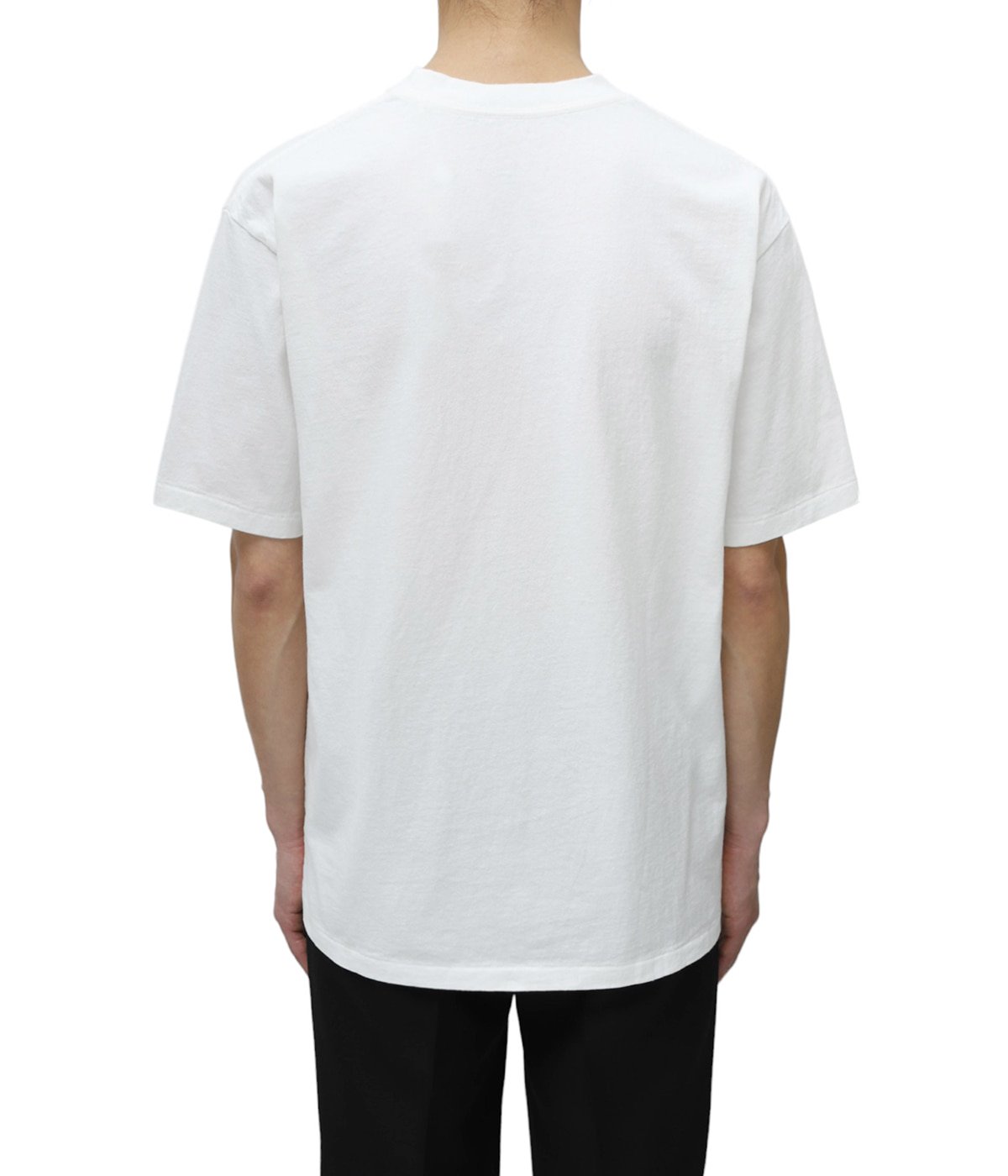 model（175cm / 60kg）B85 W75 H92 着用サイズ：L