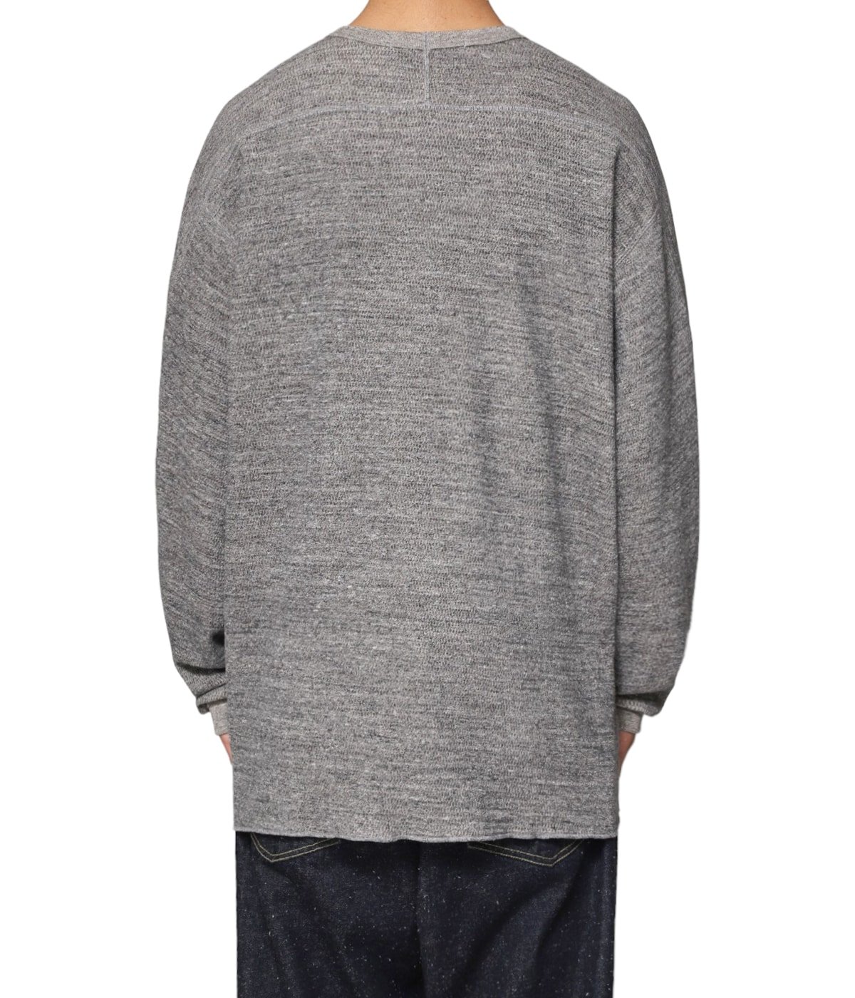 model（184cm / 63kg）B85 W80 H102 着用サイズ：M