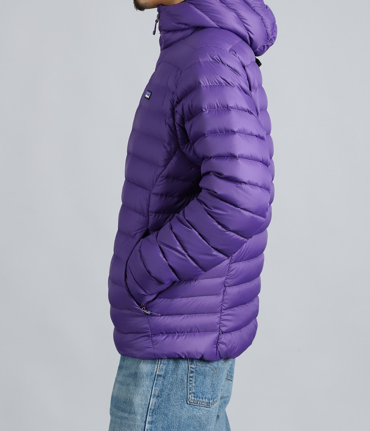 model（175cm / 60kg）B85 W75 H92 着用サイズ：M