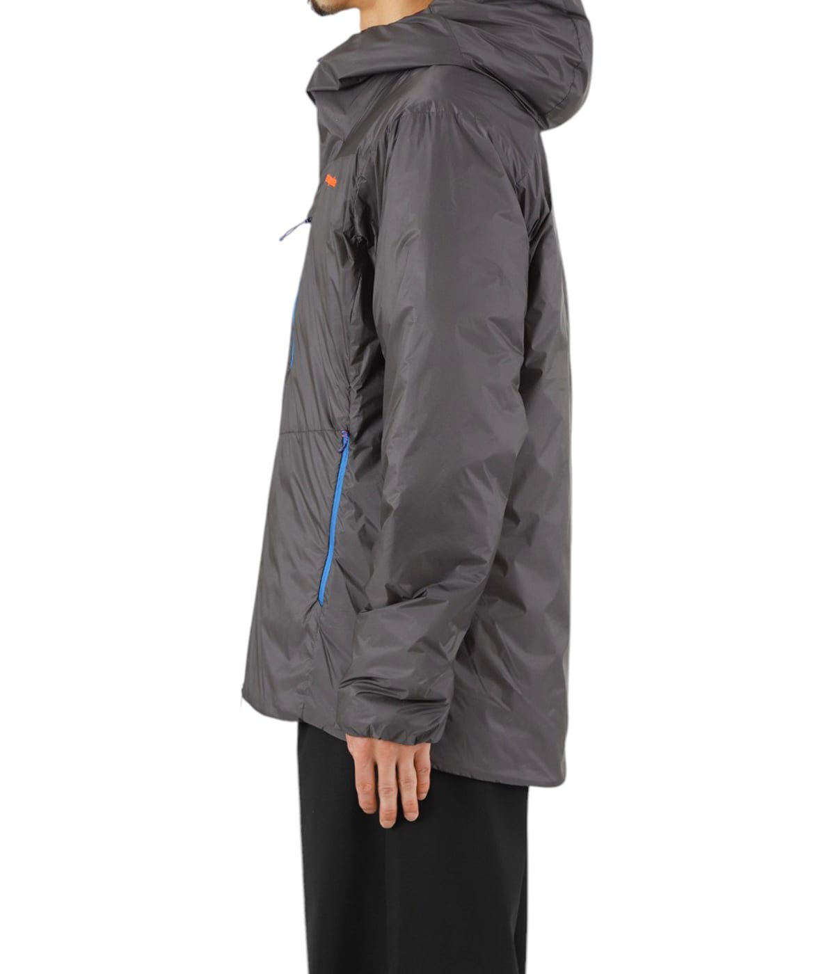 model（175cm / 60kg）B85 W75 H92 着用サイズ：M