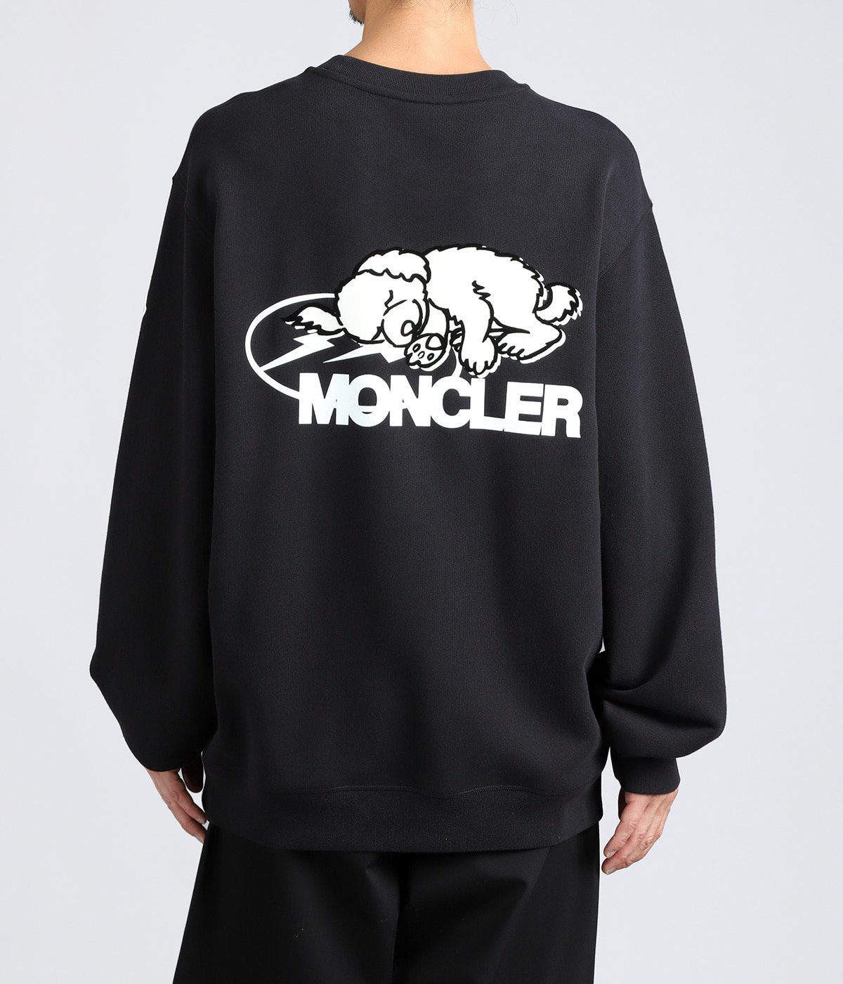 model（175cm / 60kg）B85 W75 H92 着用サイズ：L