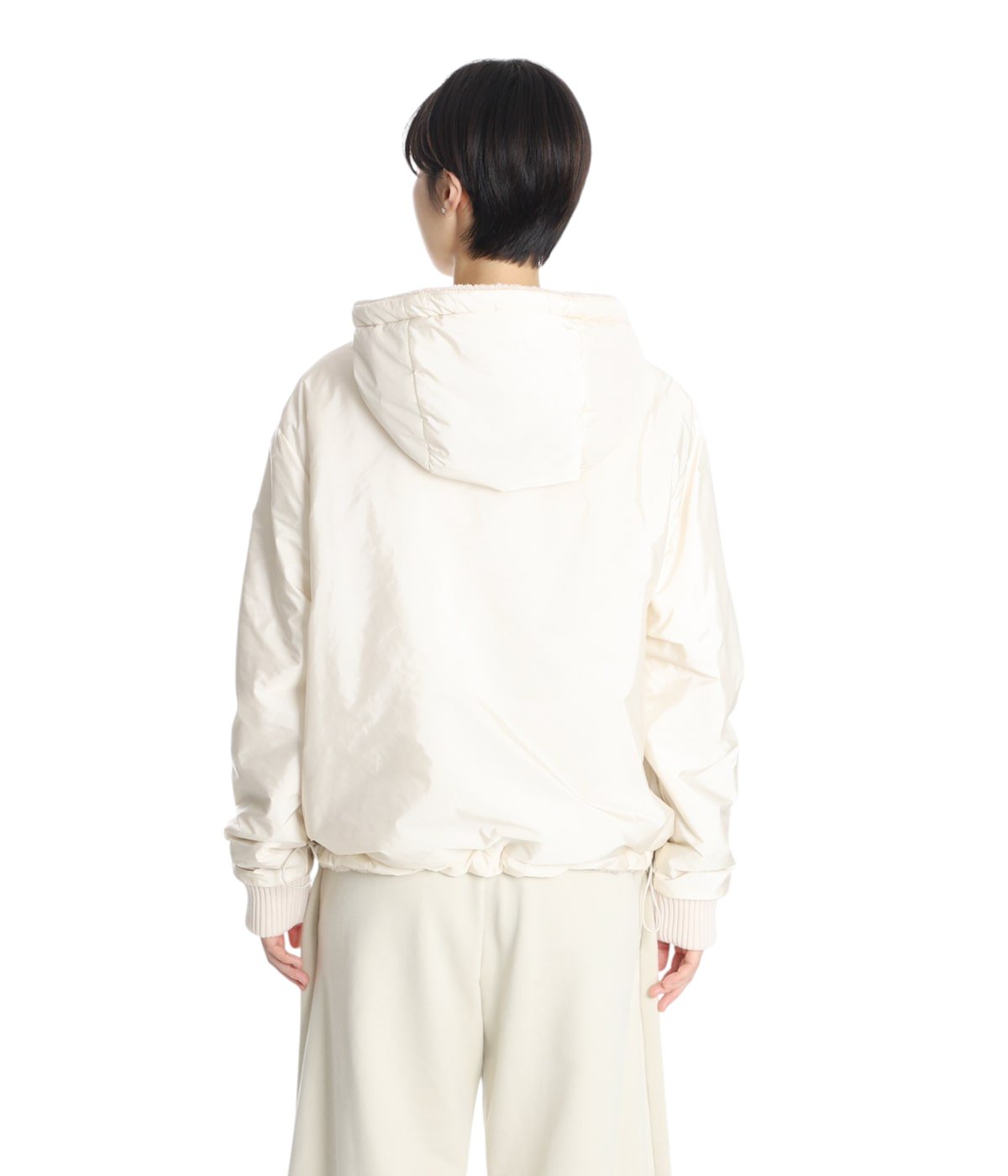 MONCLER (モンクレール)CECILEナイロンジップアップパーカーホワイト MONCLER (モンクレール)CECILEナイロンジップアップパーカーホワイト