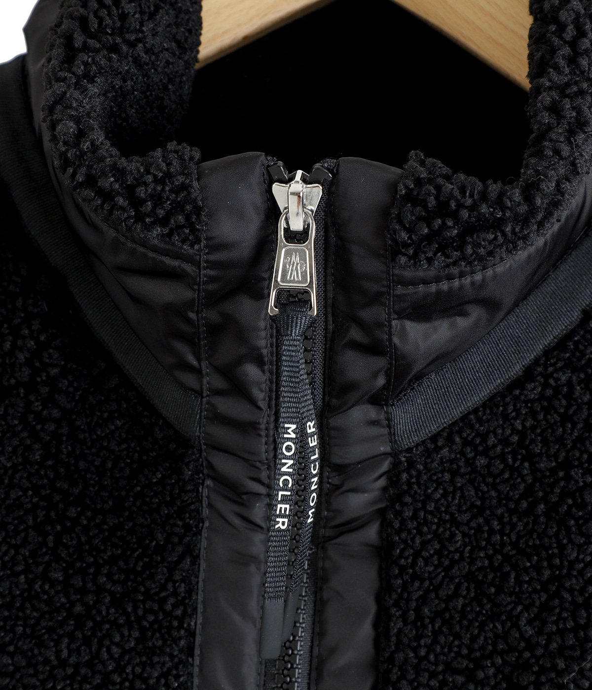 モンクレール ジャケット MONCLER (モンクレール) フードロゴ フルジップ ダウン