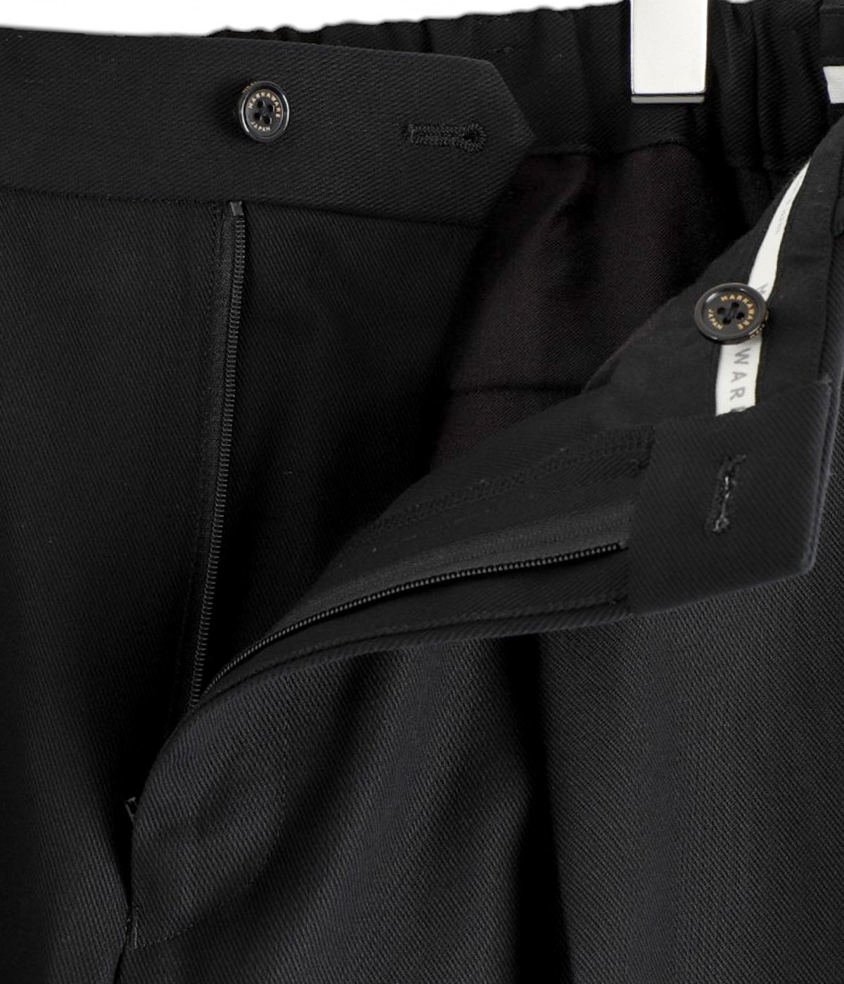 ONE TUCK TAPERED TROUSERS | MARKAWARE(マーカウェア) / パンツ