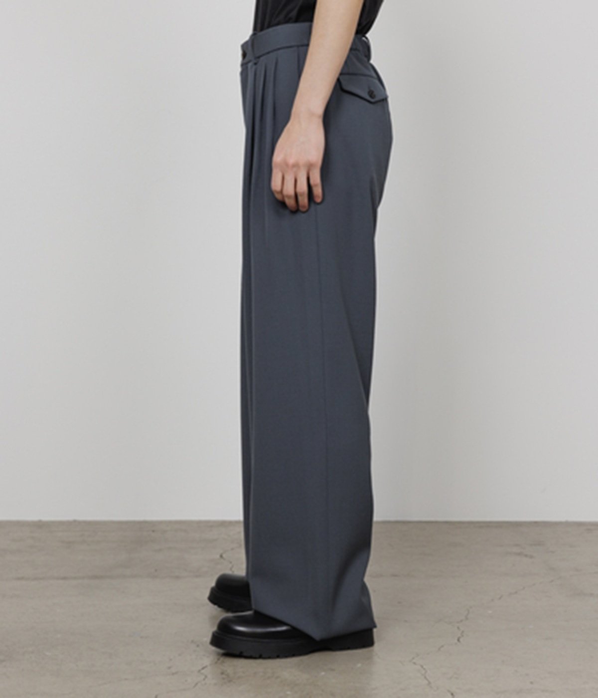 model（175cm / 60kg）着用サイズ：2