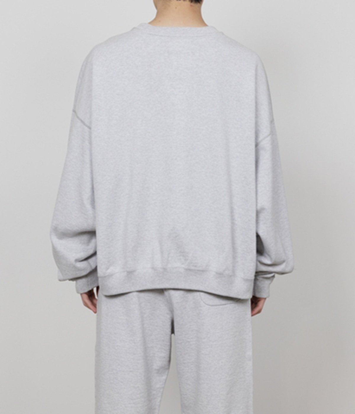 model（175cm / 60kg）着用サイズ：2