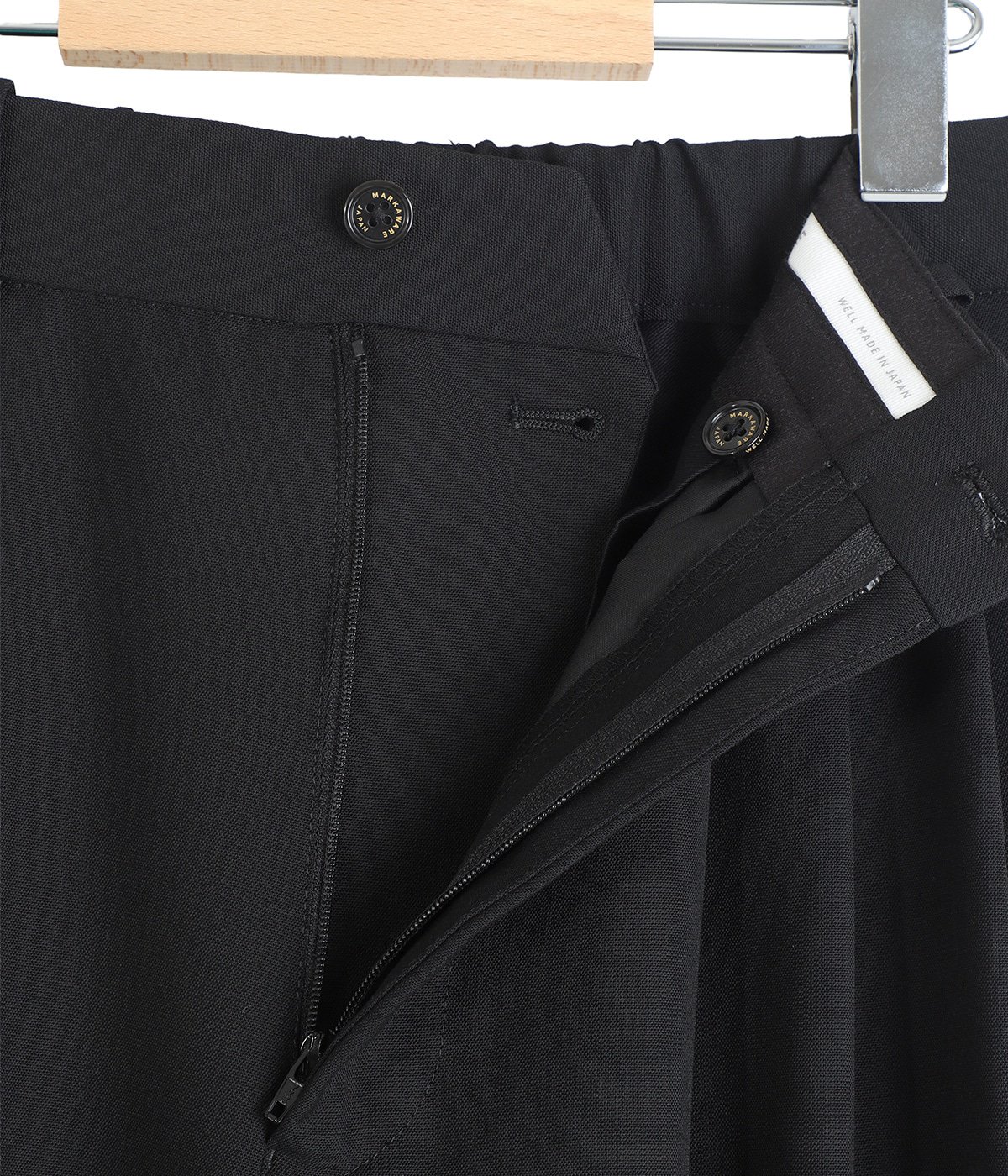 TRIPLE PLEATED WIDE TROUSERS -SURVIVAL CLOTH TROPICAL- | MARKAWARE