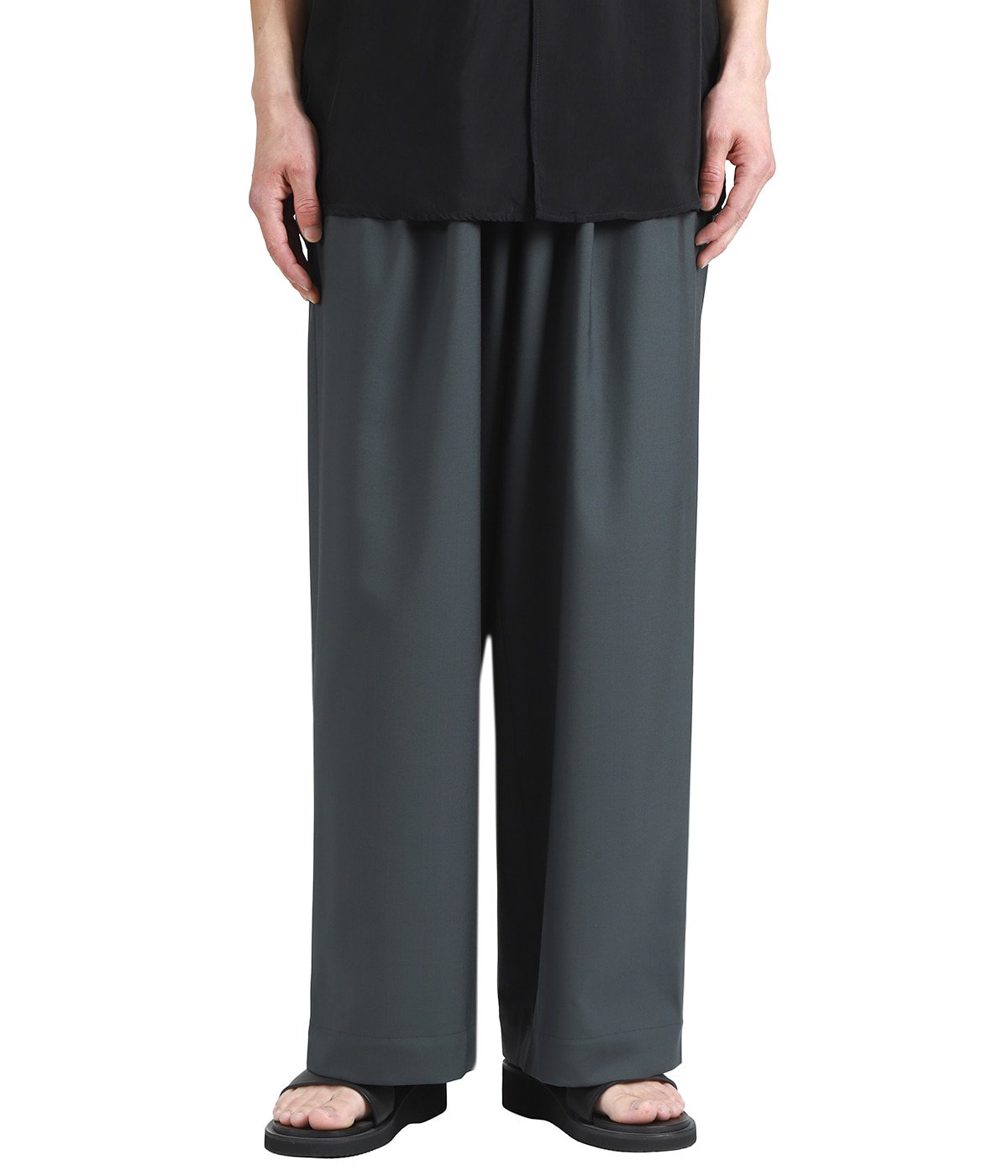 TRIPLE PLEATED EASY TROUSERS ORGANIC WOOL 2/80 TROPICAL TRIPLE PLEATED EASY TROUSERS ORGANIC WOOL 2/80 TROPICAL