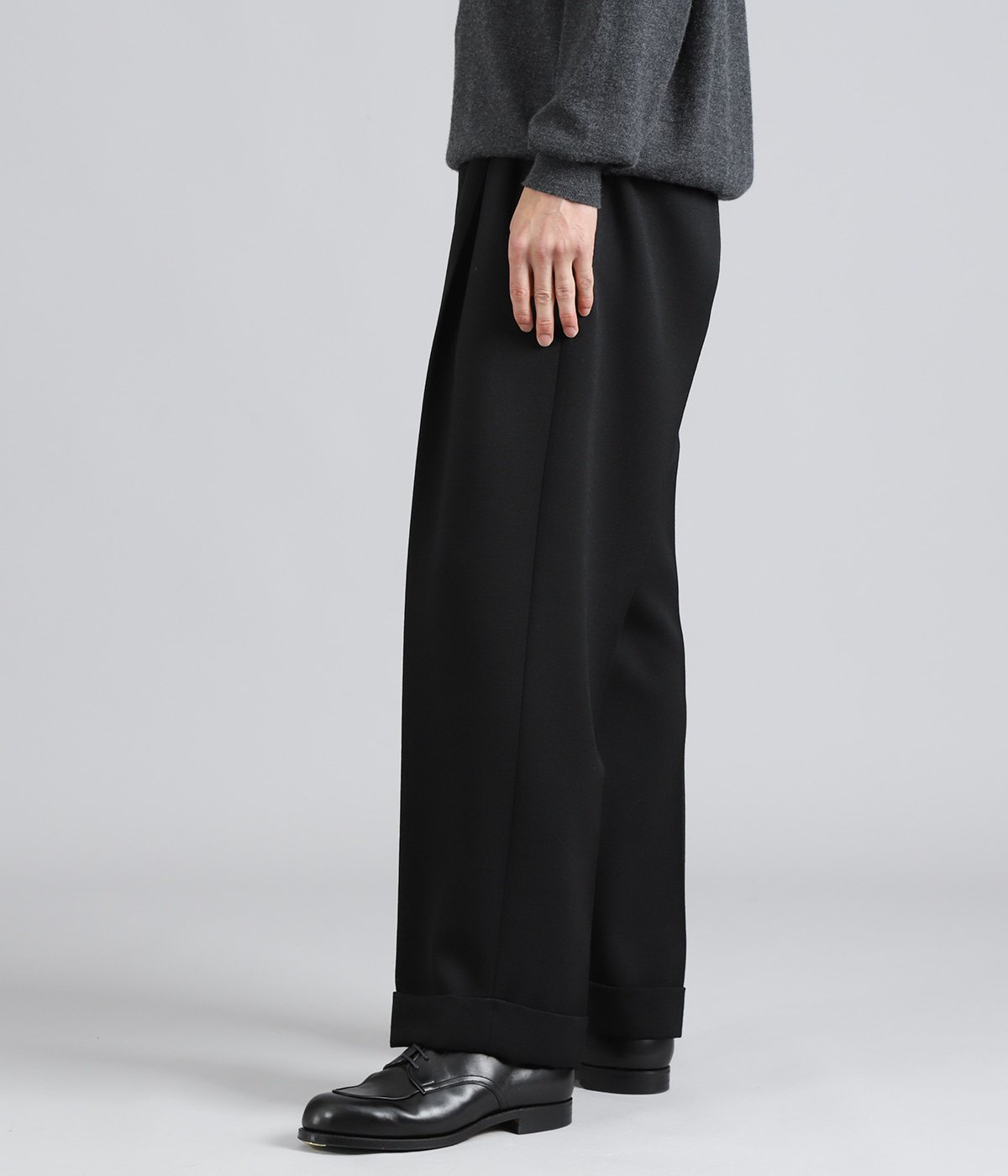 model（175cm / 60kg）B85 W75 H92 着用サイズ：2
