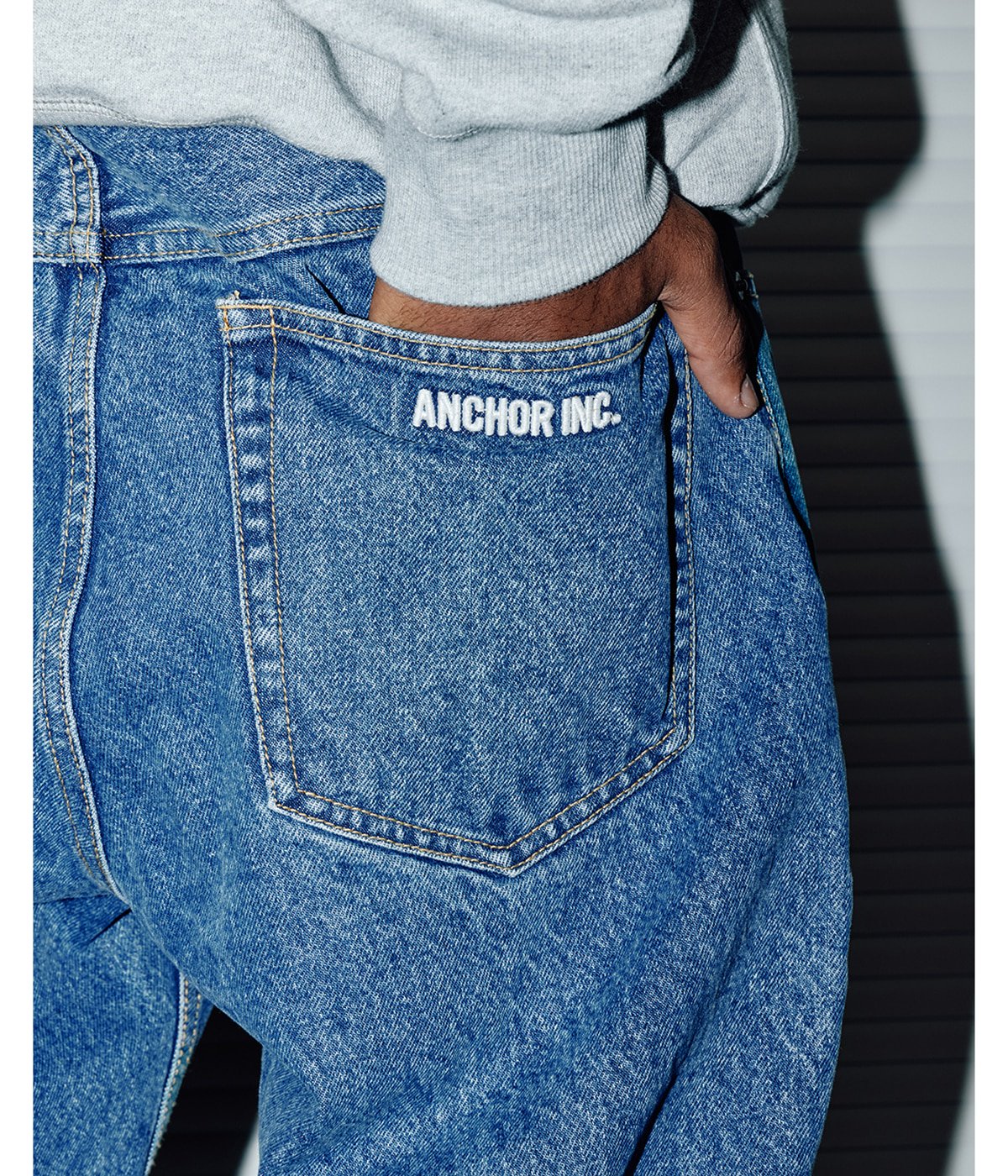 BOLD LOGO WASHED BAGGY JEANS | ANCHOR INC.(アンカーインク