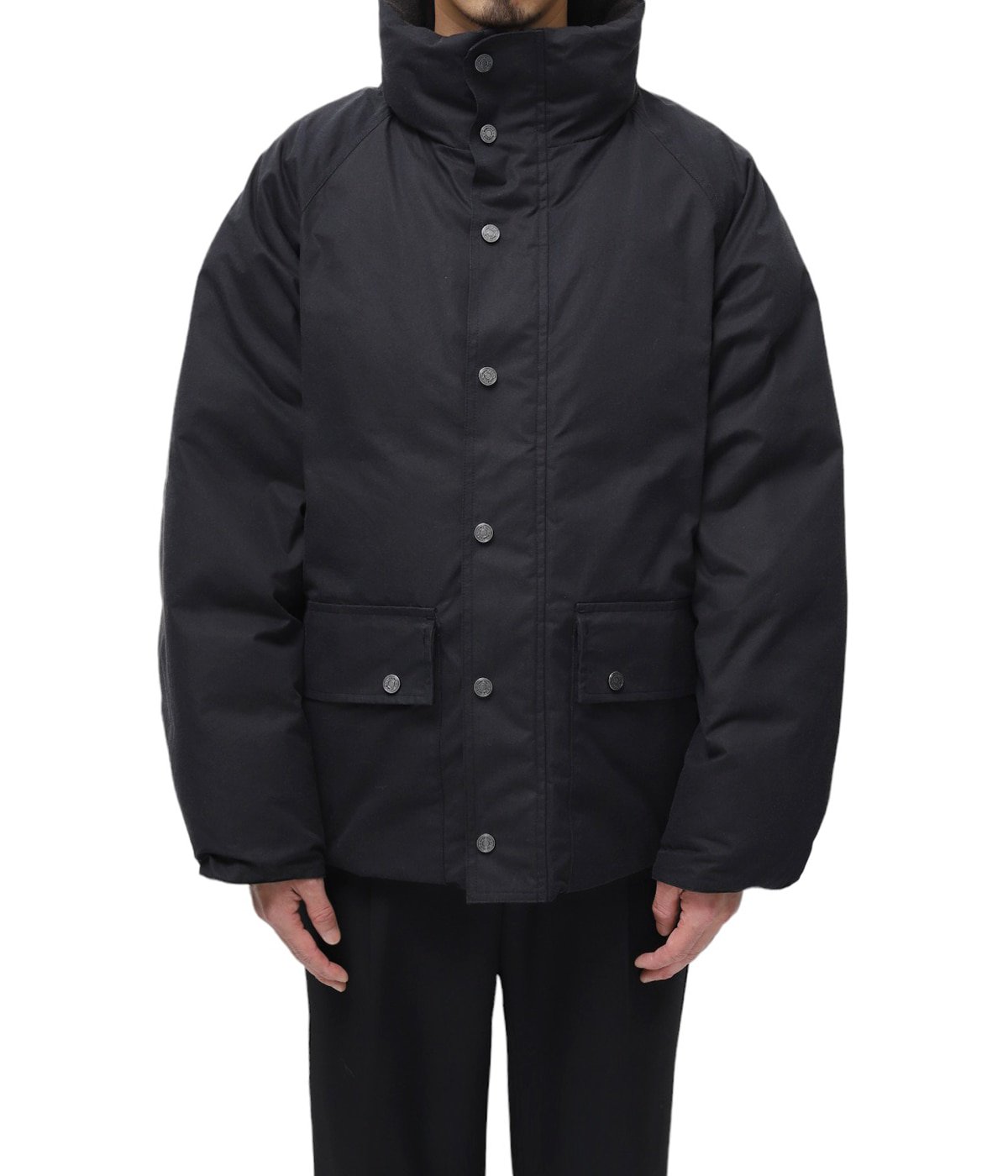 model（175cm / 60kg）B85 W75 H92 着用サイズ：42