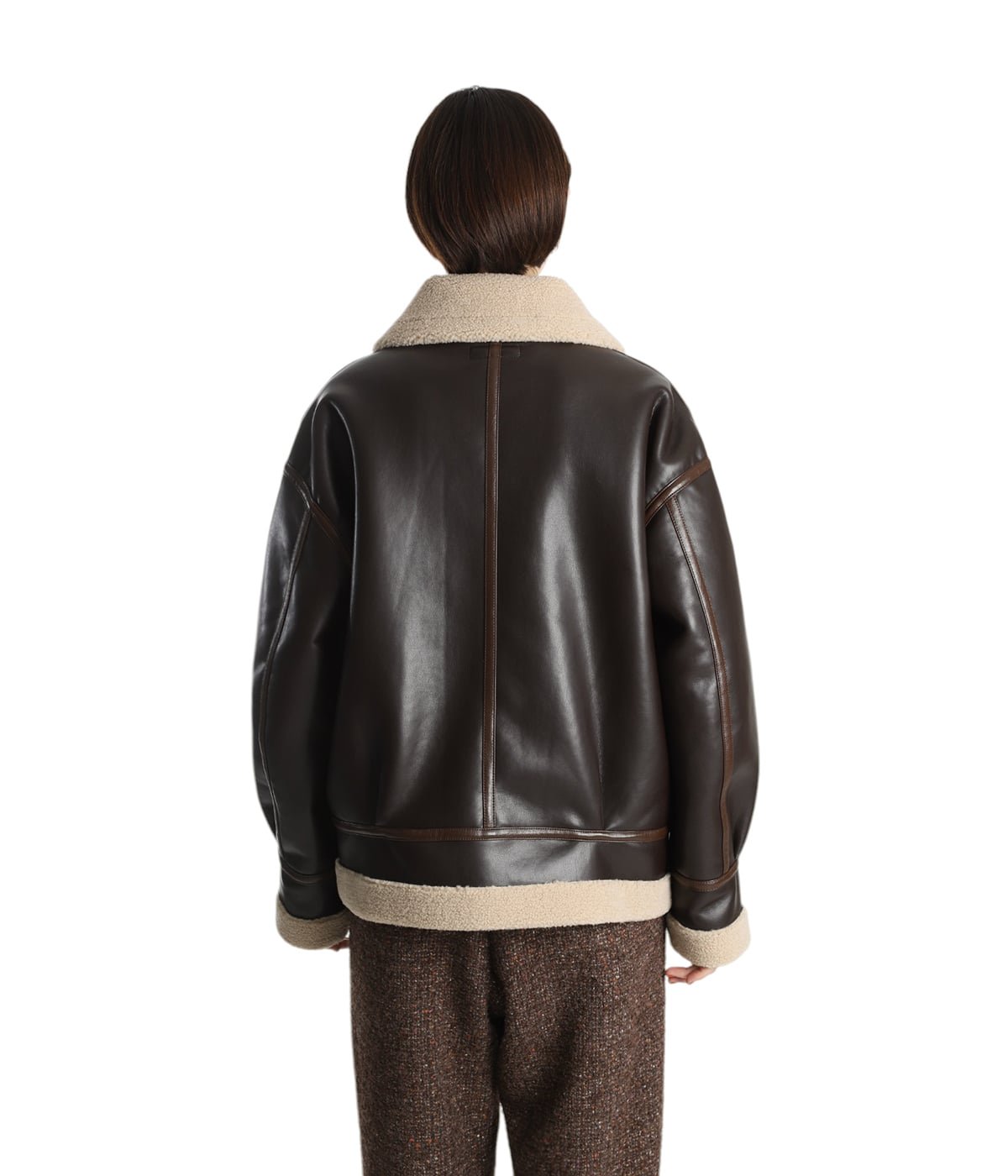 model（166cm） 着用サイズ：M