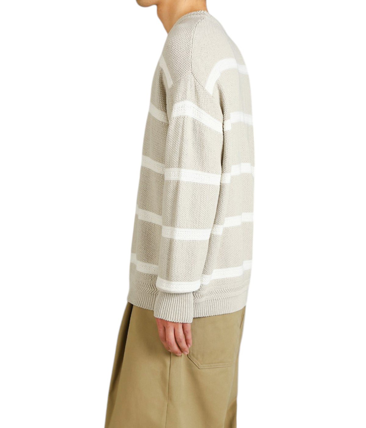 model（177cm / 62kg）B87 W73 H92 着用サイズ：L