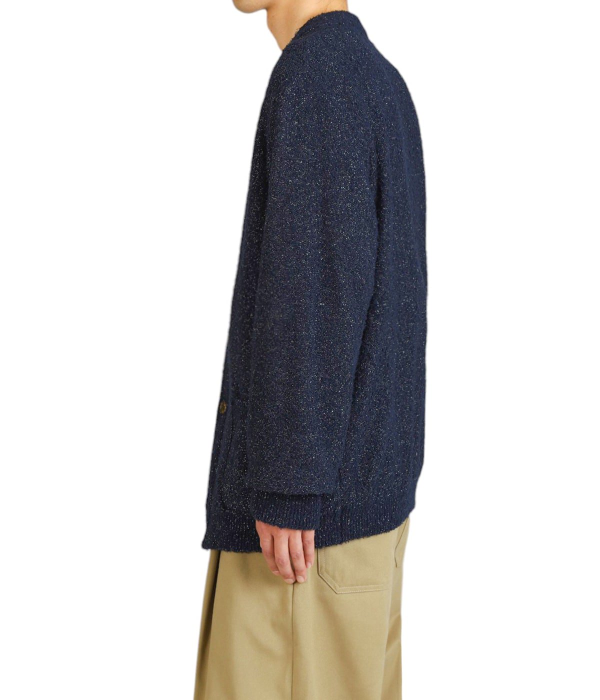 model（177cm / 62kg）B87 W73 H92 着用サイズ：L
