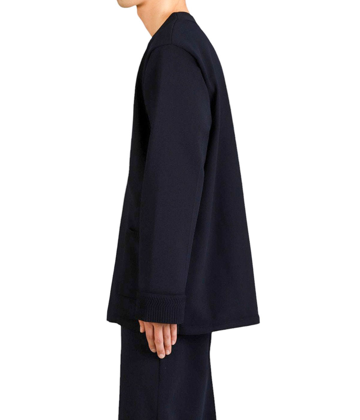 model（177cm / 62kg）B87 W73 H92 着用サイズ：L