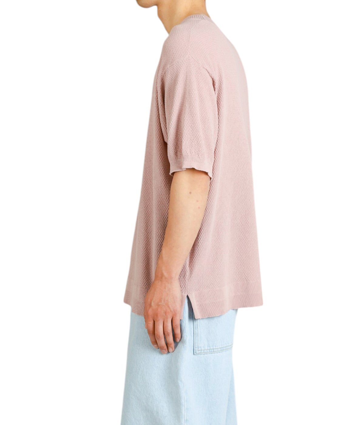 model（177cm / 62kg）B87 W73 H92 着用サイズ：L