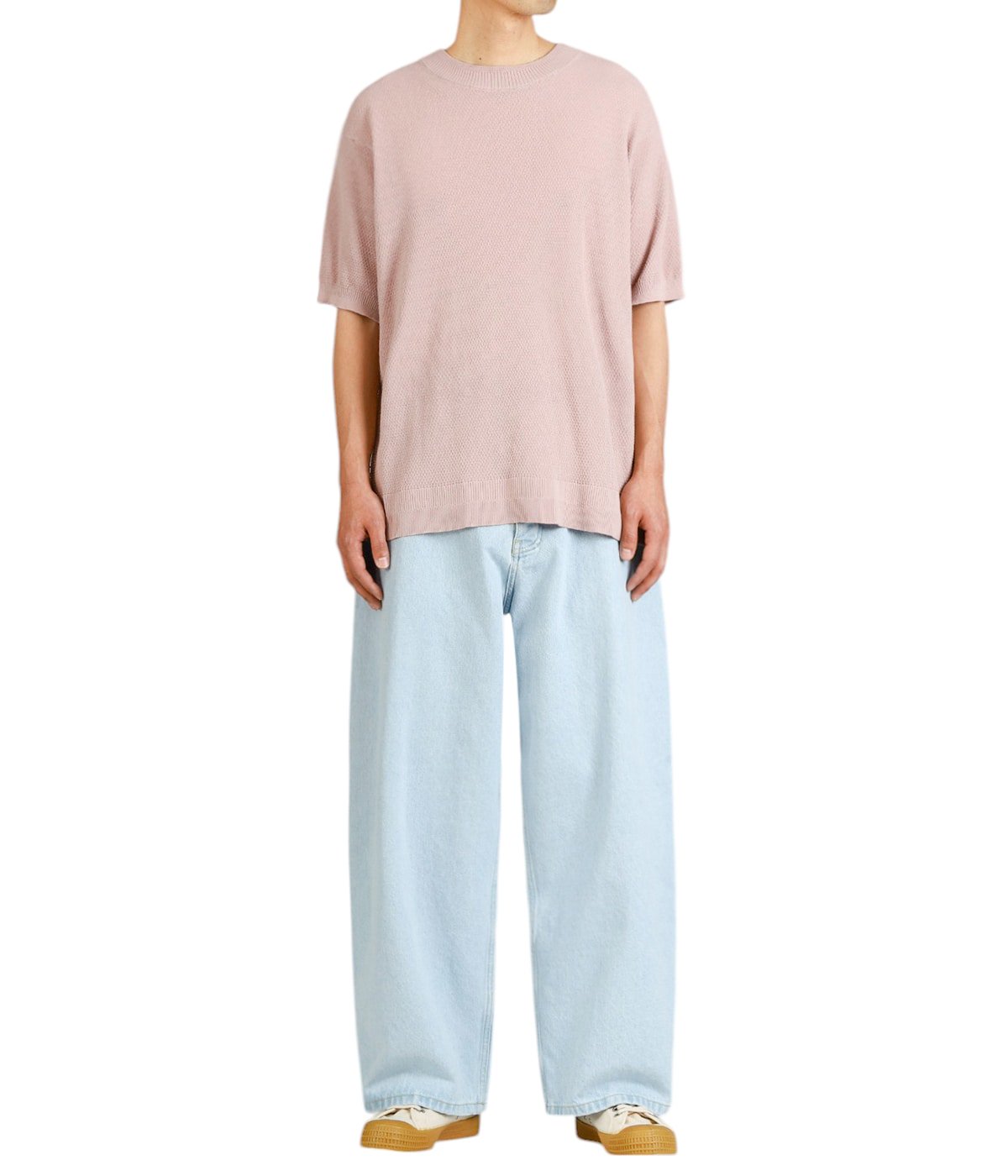 model（177cm / 62kg）B87 W73 H92 着用サイズ：L