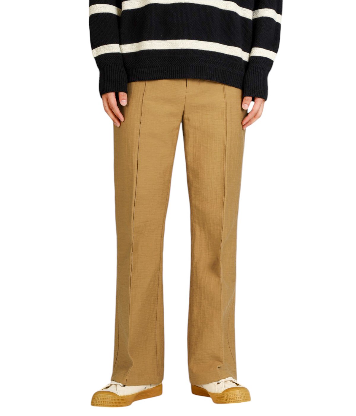 model（177cm / 62kg）B87 W73 H92 着用サイズ：L