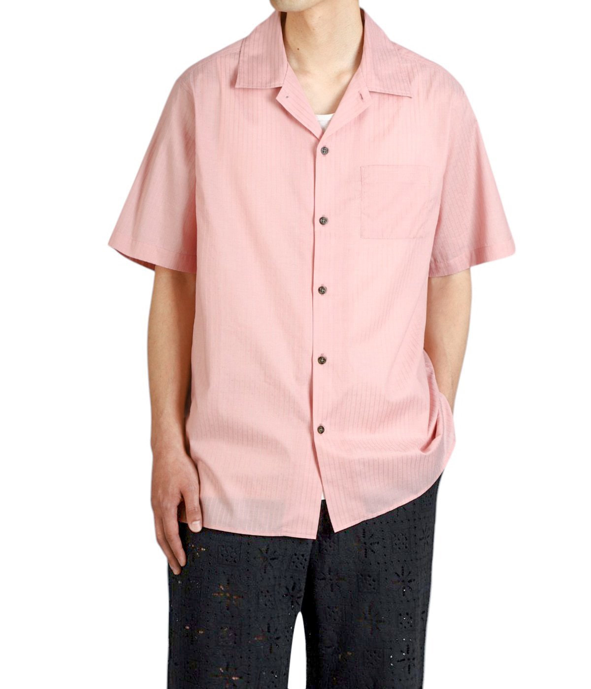 model（177cm / 62kg）B87 W73 H92 着用サイズ：L