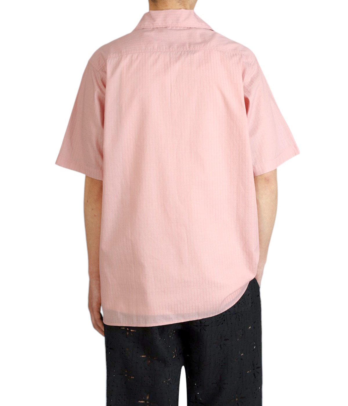 model（177cm / 62kg）B87 W73 H92 着用サイズ：L