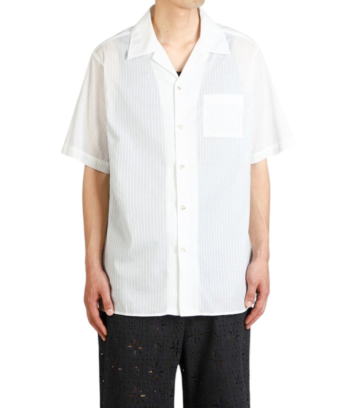 model（177cm / 62kg）B87 W73 H92 着用サイズ：L
