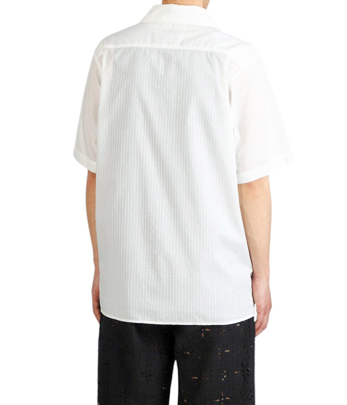 model（177cm / 62kg）B87 W73 H92 着用サイズ：L
