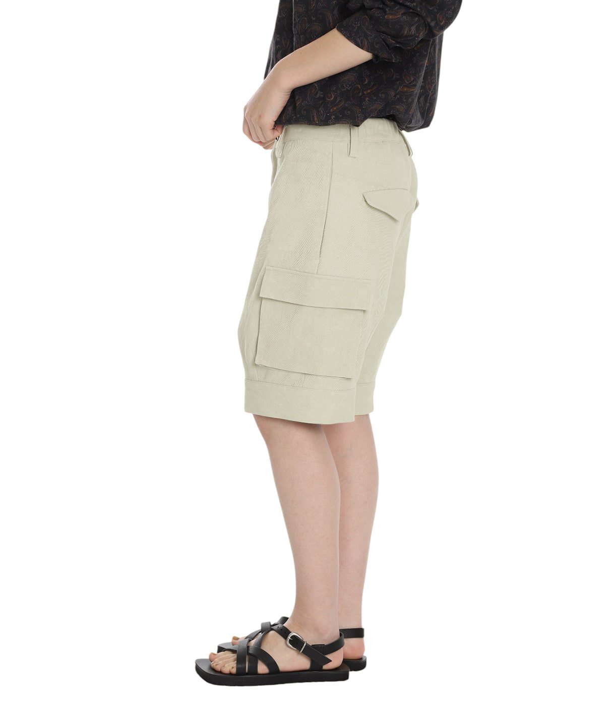 model（166cm） 着用サイズ：M