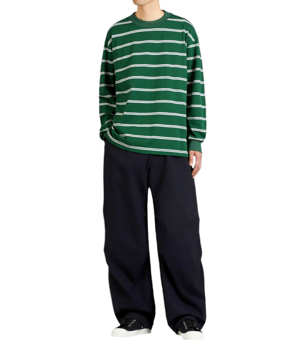 model（177cm / 62kg）B87 W73 H92 着用サイズ：L