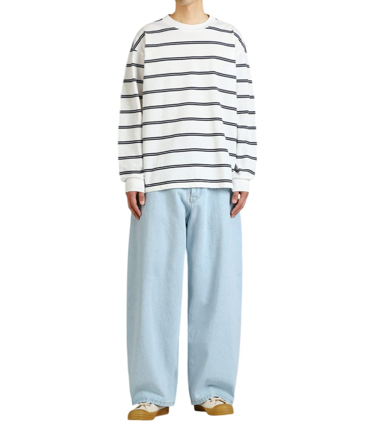 model（177cm / 62kg）B87 W73 H92 着用サイズ：L