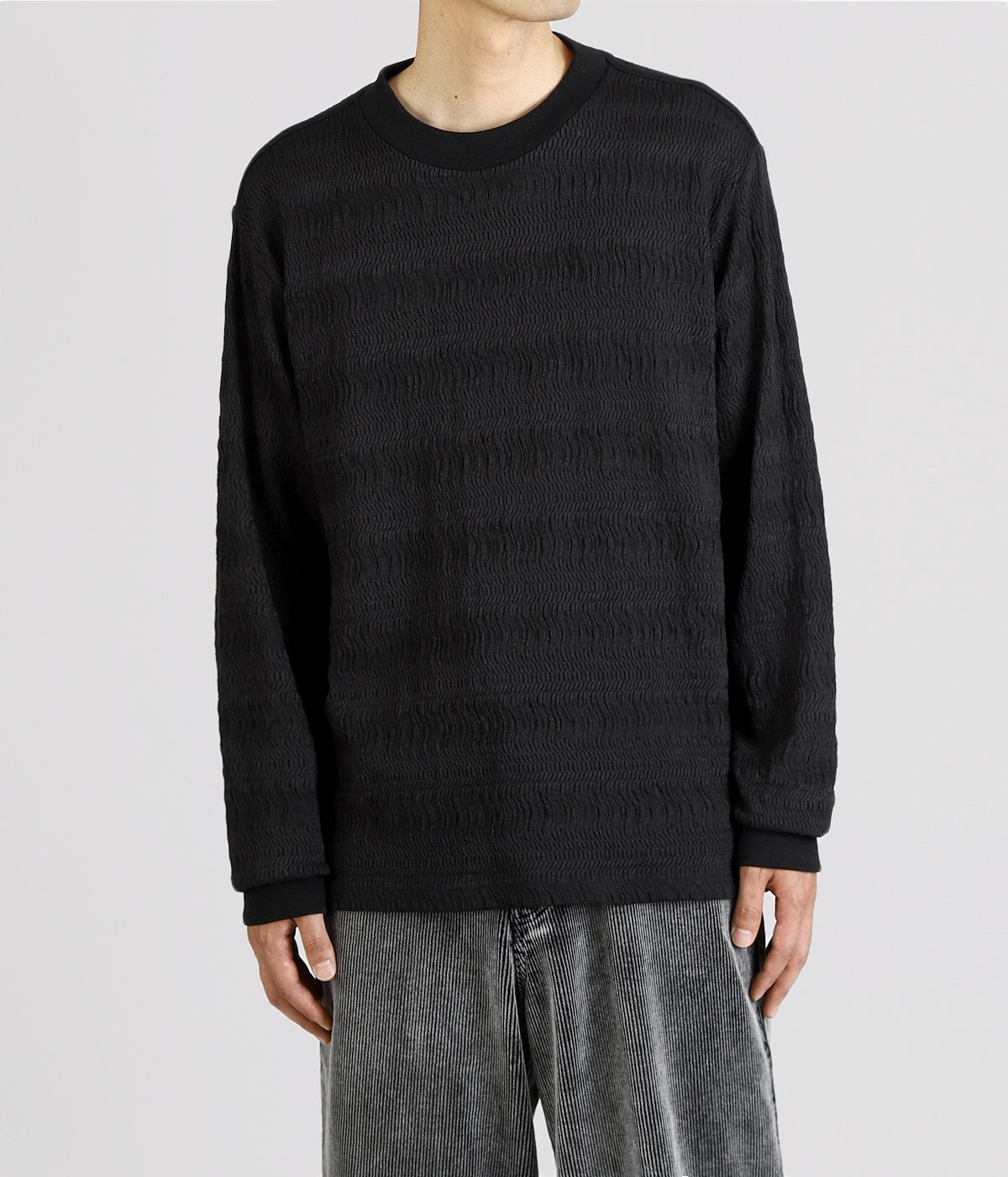 model（177cm / 62kg）B87 W73 H92 着用サイズ：L